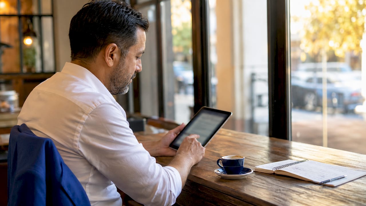 Employee using personalized Spanish training tools