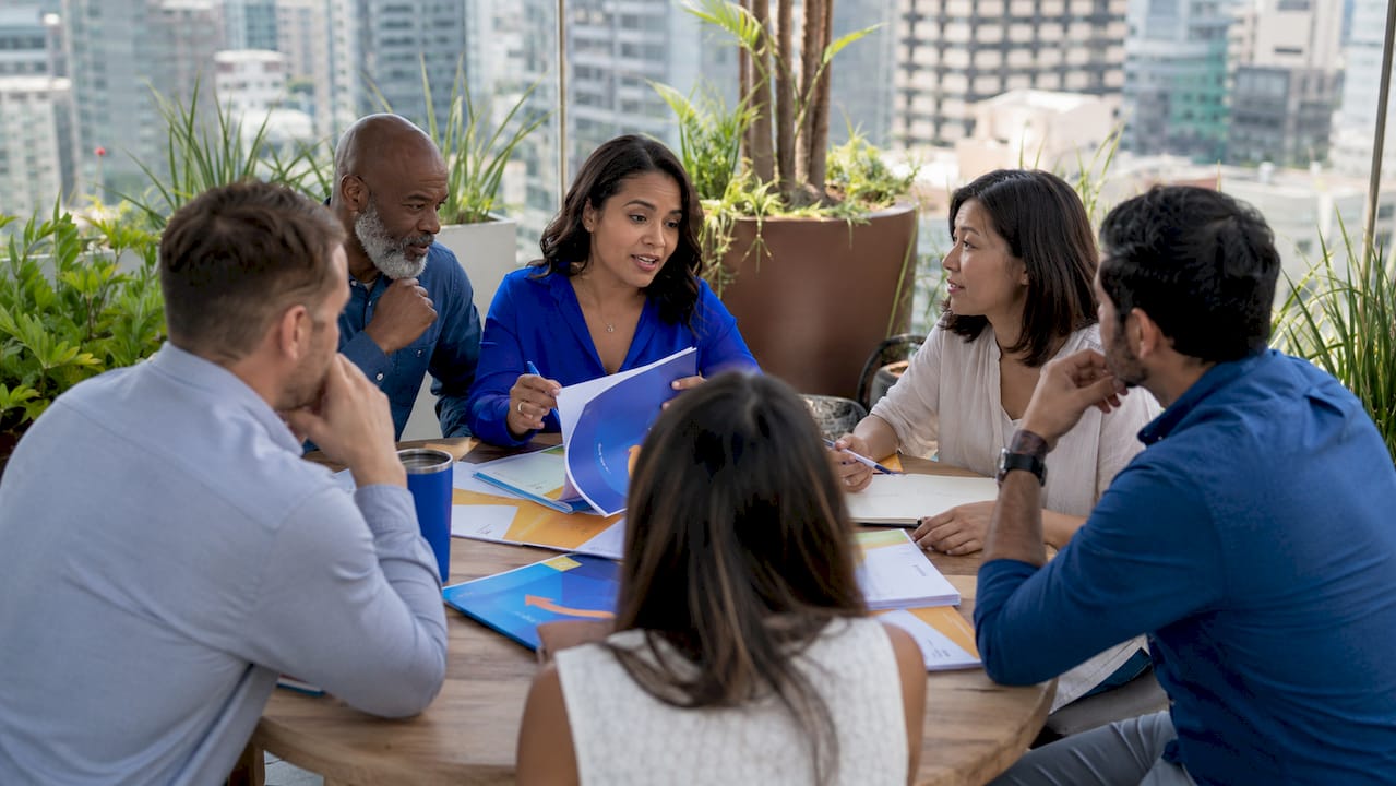 The Role of Spanish in Team Building: 2026 Guide