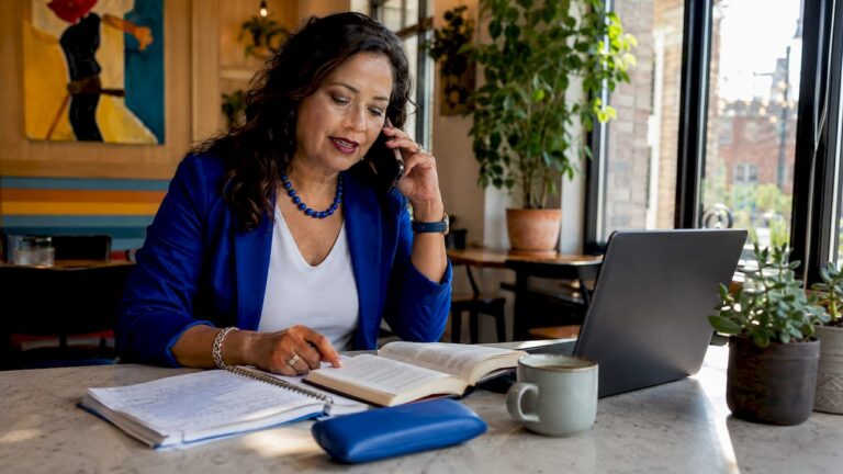 Advantages of Bilingualism: Your 2026 Career and Life Guide