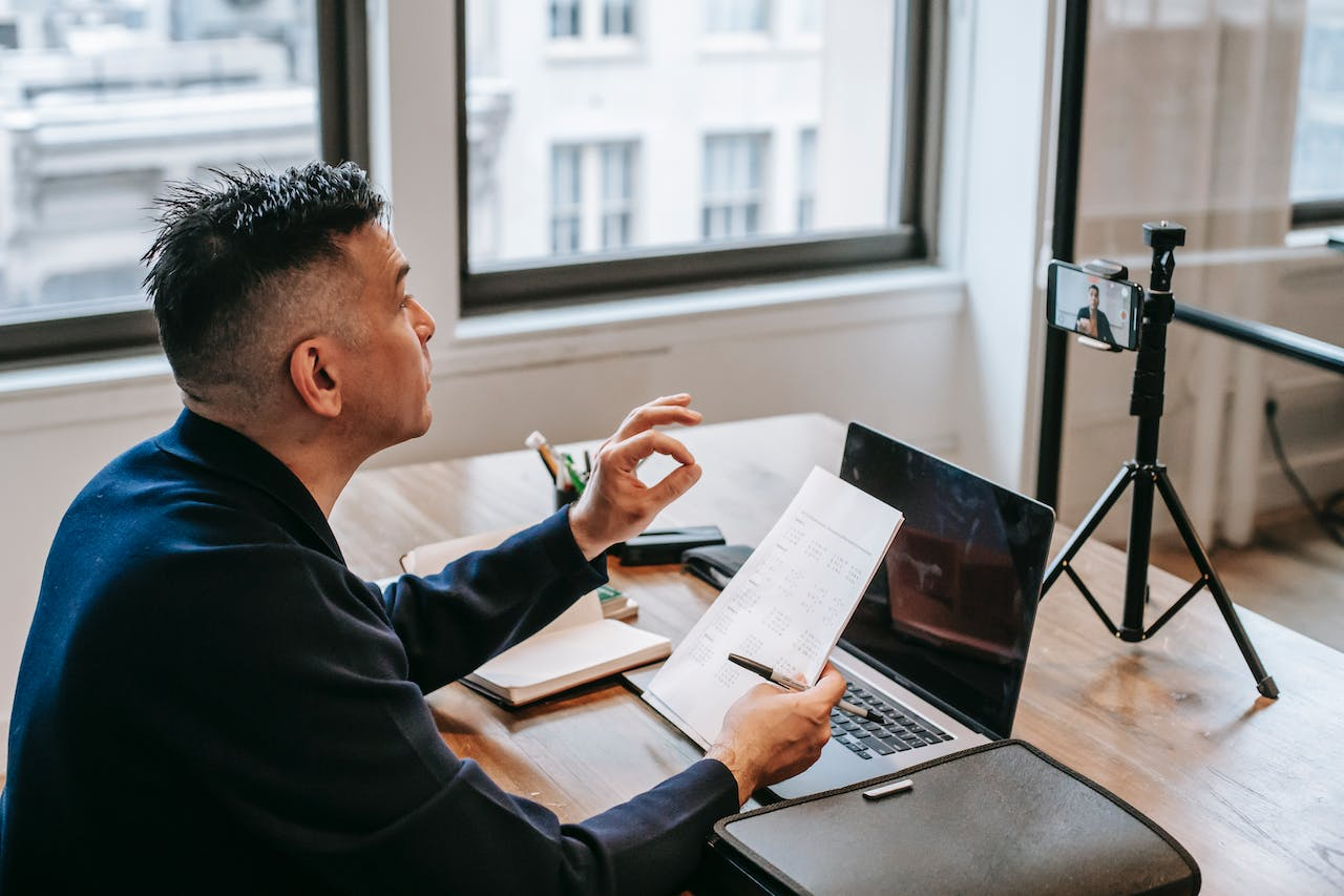 a person self studying and understanding what he learned